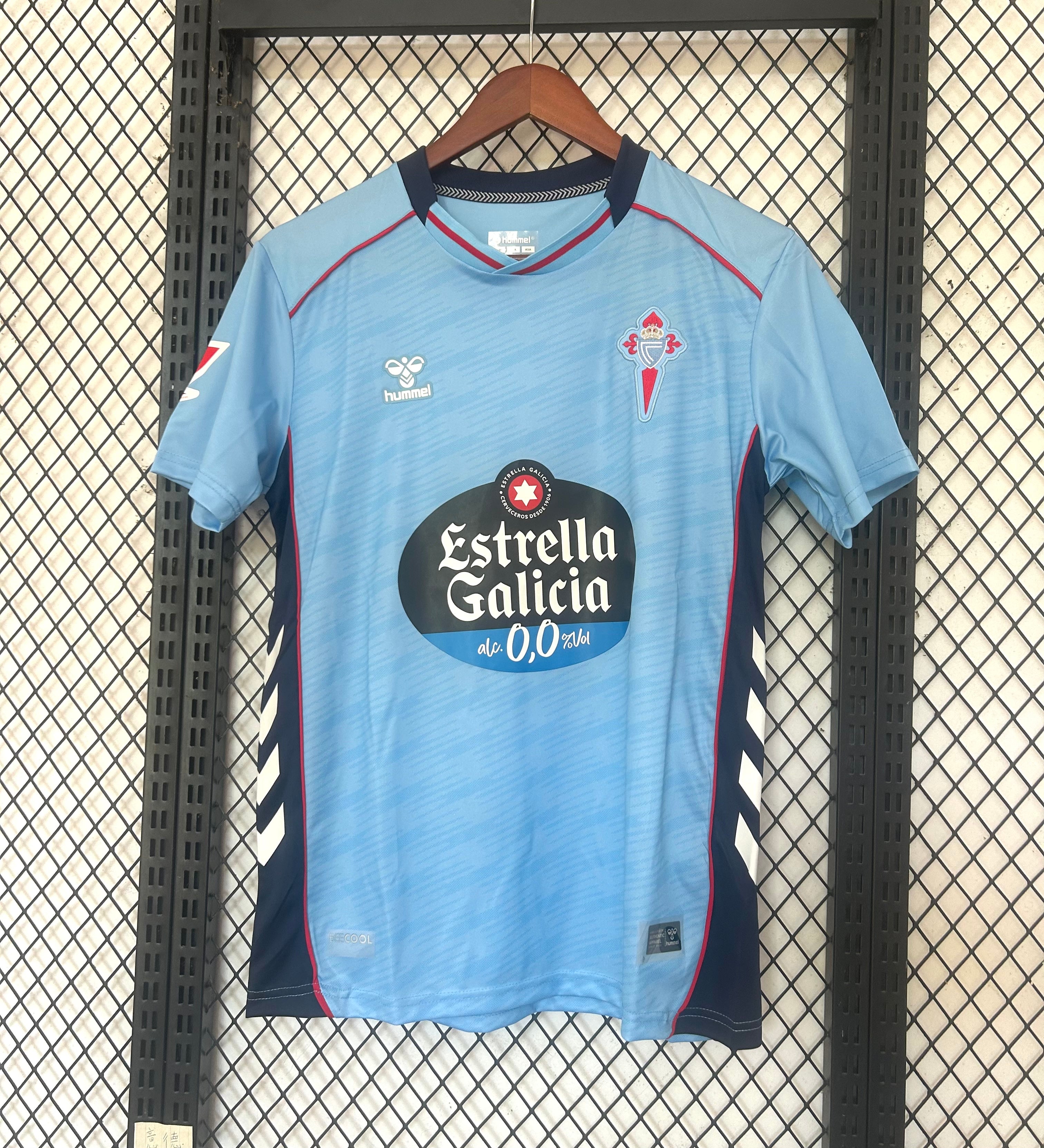 1º Equipación Celta 2025-2026