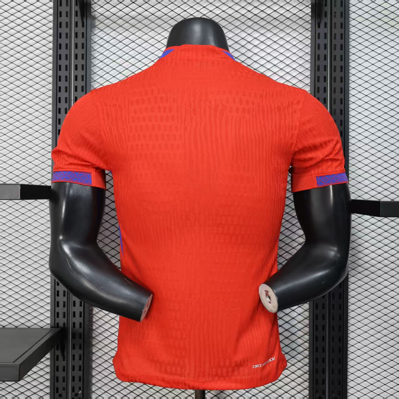 1º Equipación Noruega 2025
