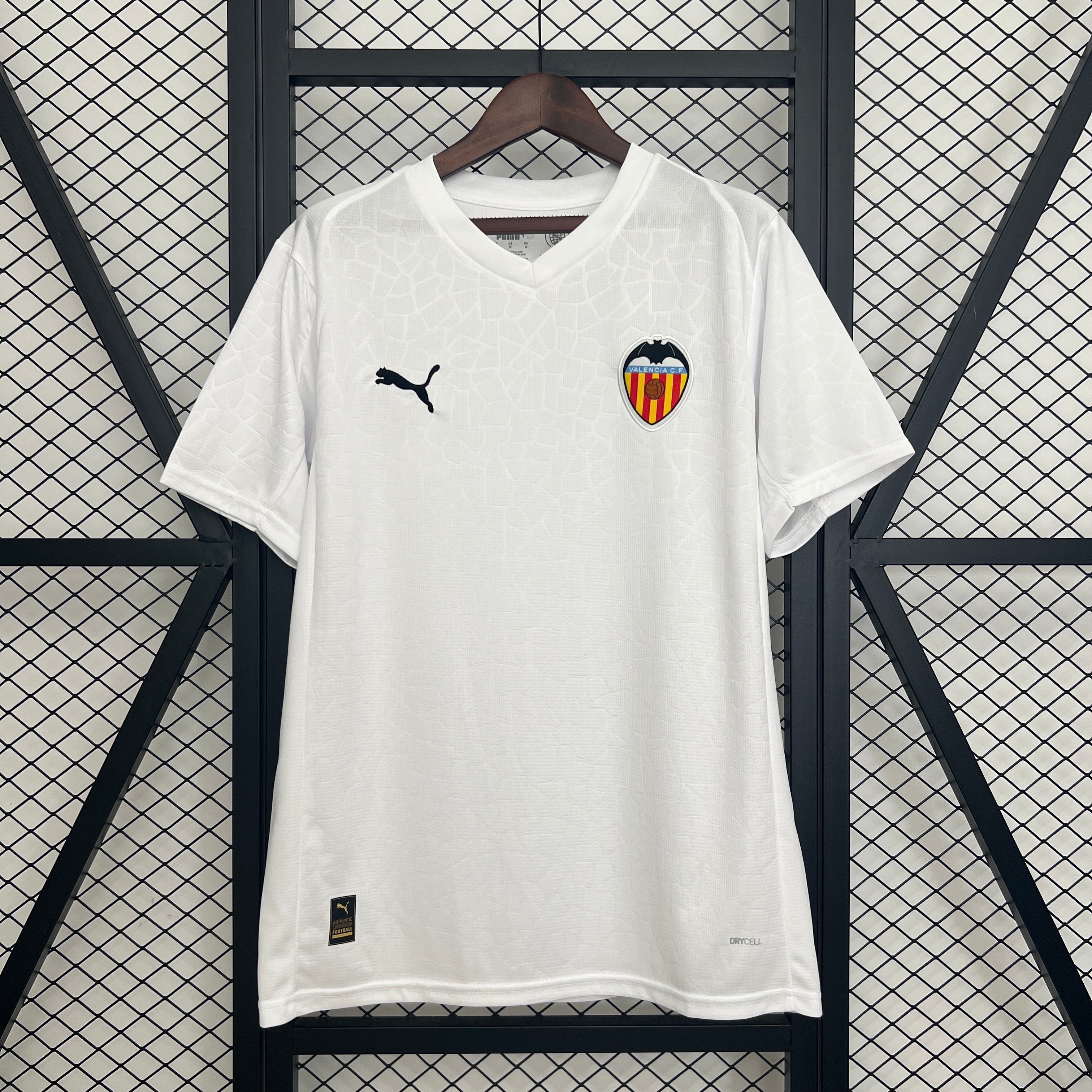 1º Equipación Valencia 2025-2026