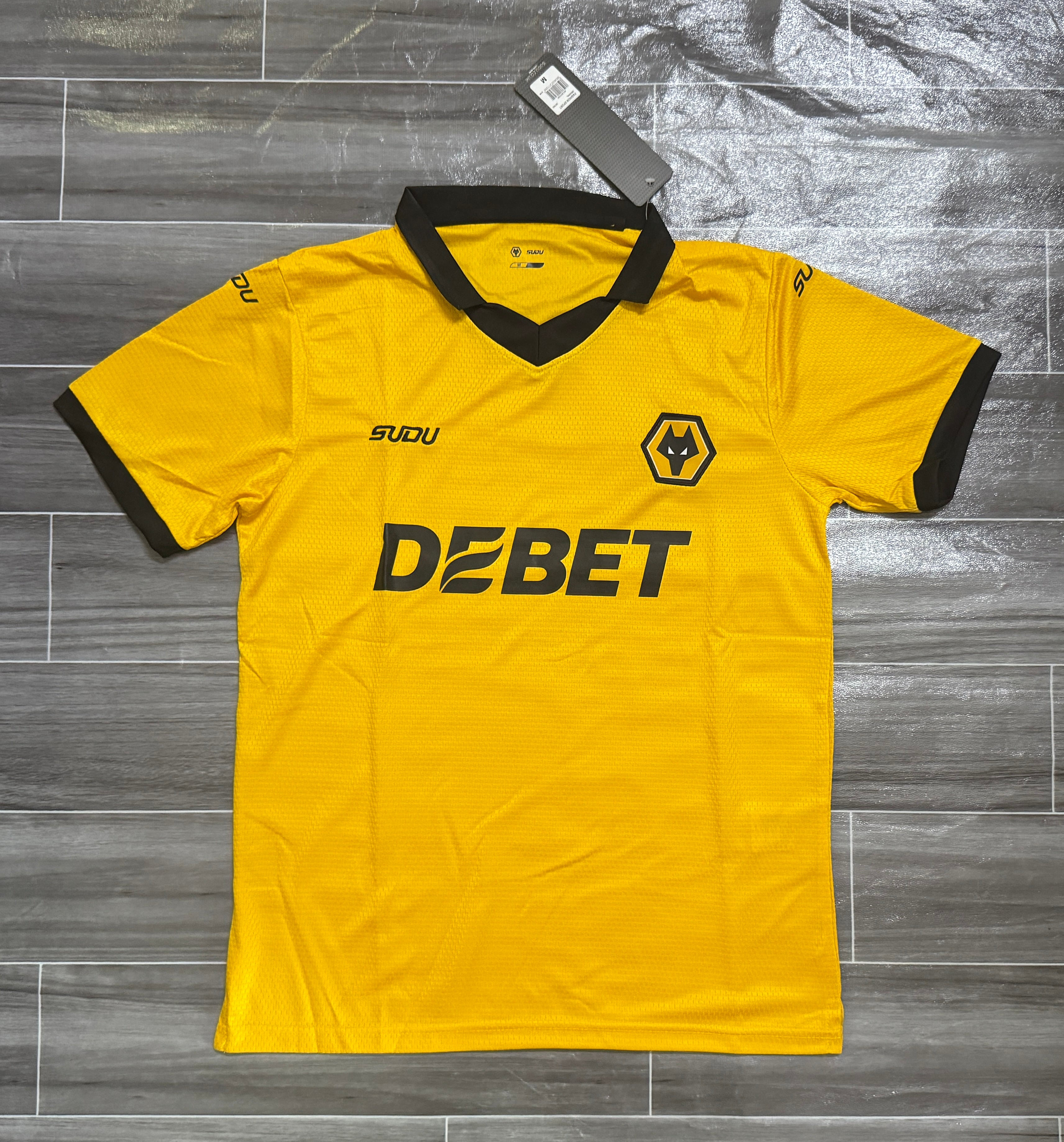 1º Equipación Wolves 2025-2026