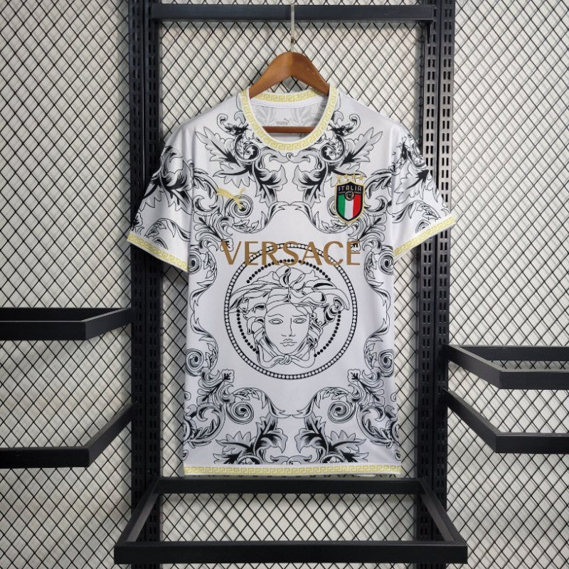 Equipación Versace Italia