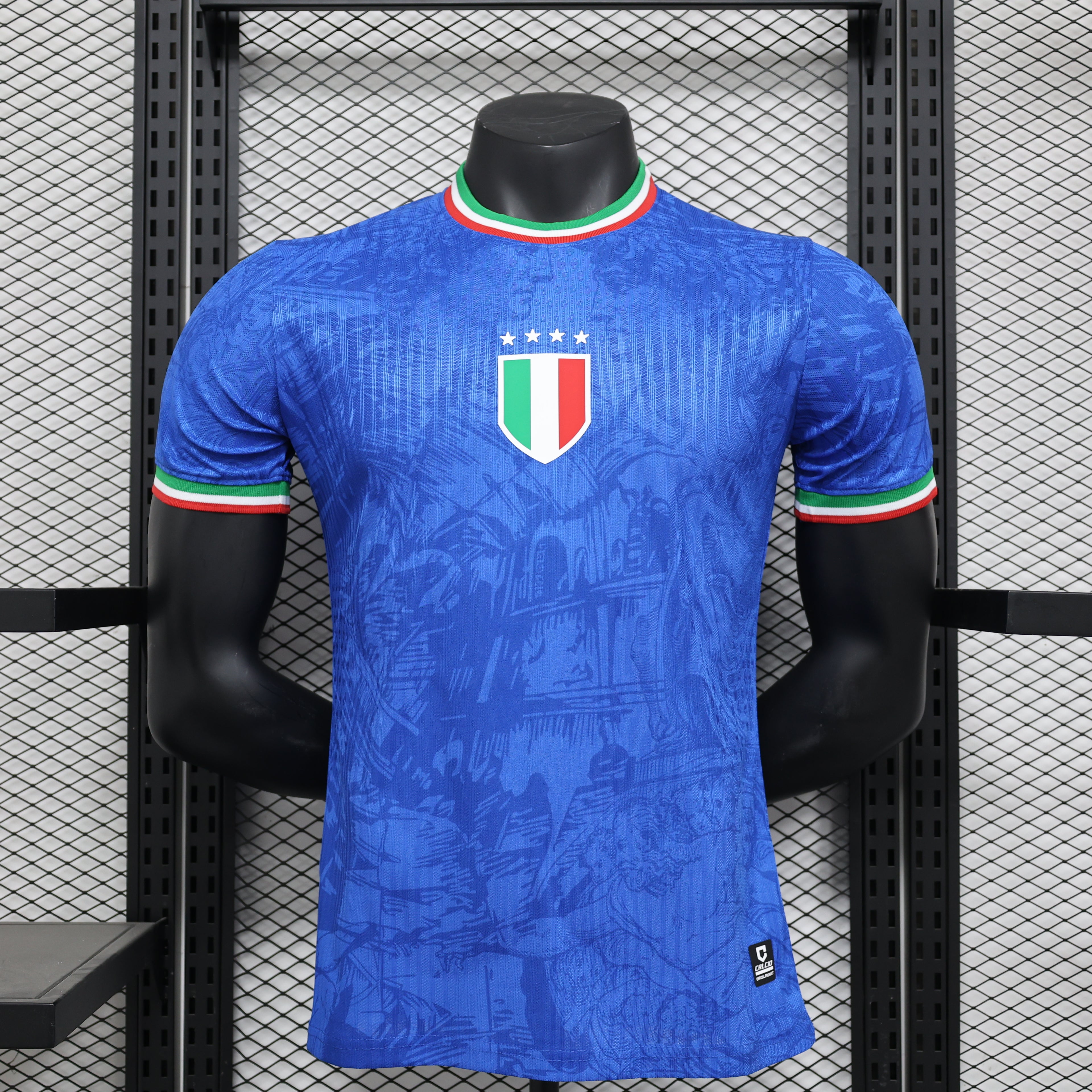 1º Equipación Italia 2025