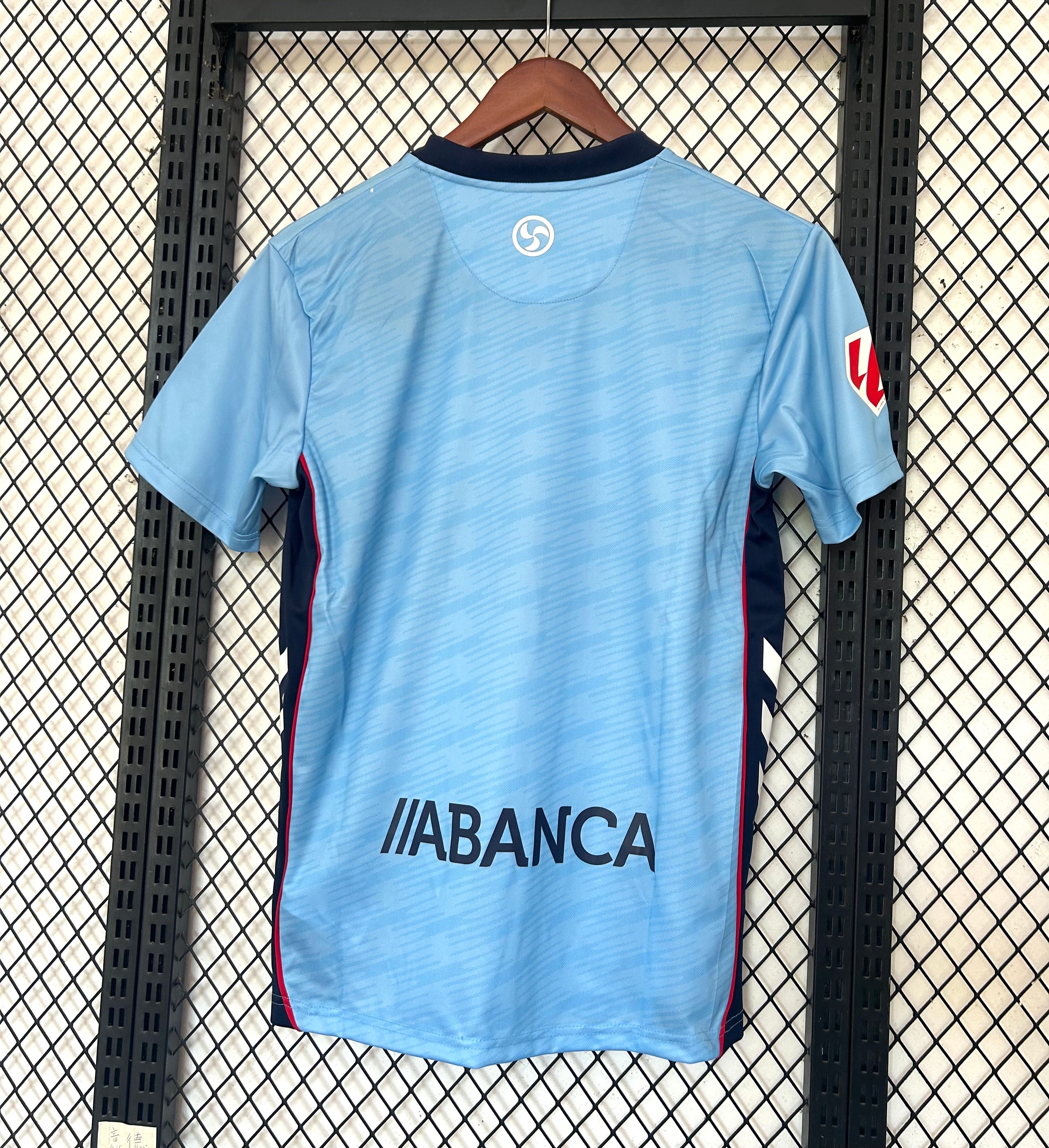 1º Equipación Celta 2025-2026