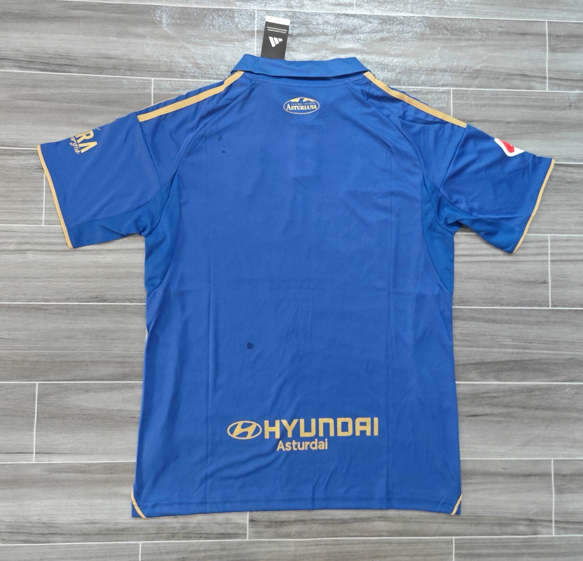 1º Equipaciòn Oviedo 2025-2026