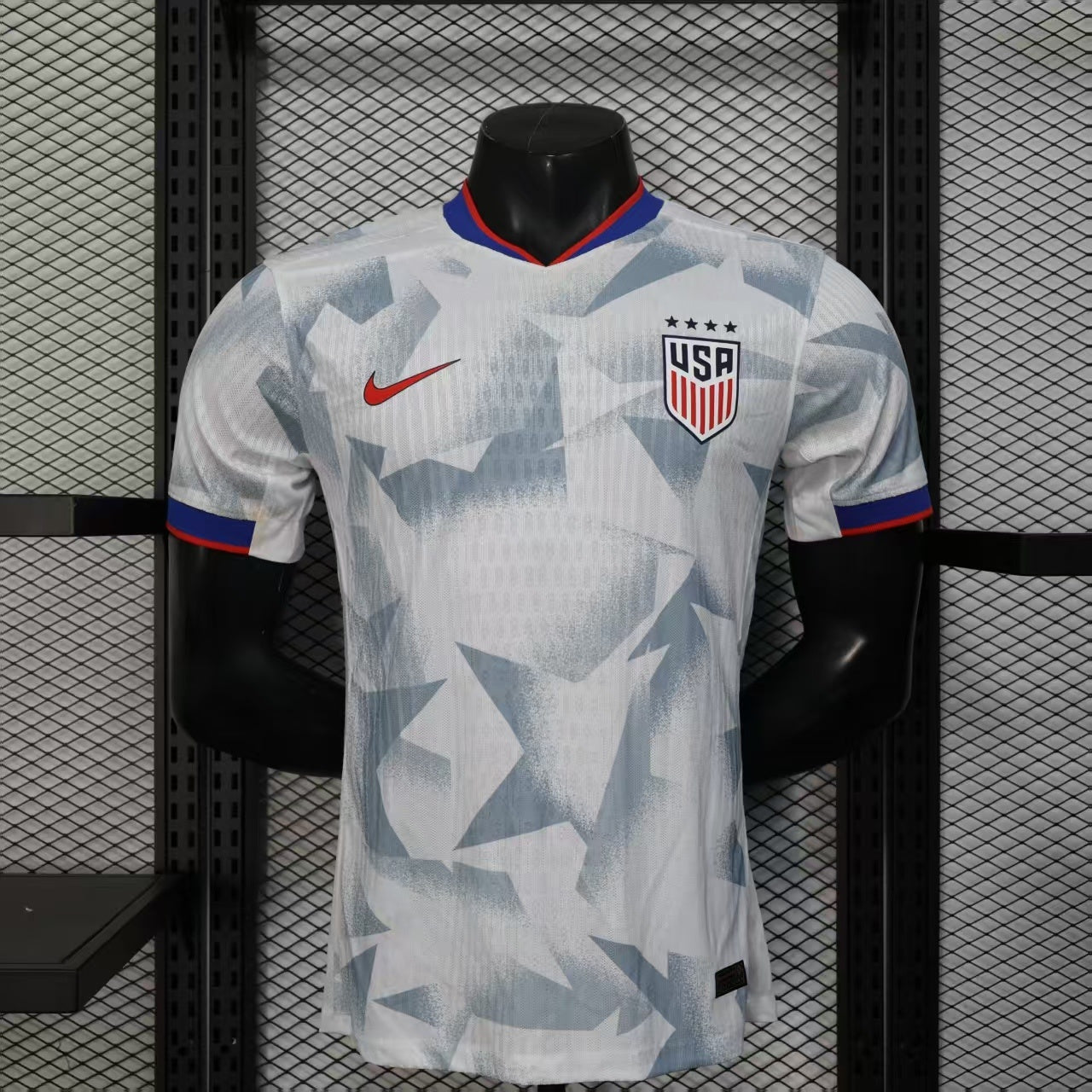 1º Equipación USA 2025